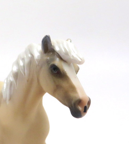MINI ME SUNFLOWER - LE-10 LIGHT PALOMINO PONY CHIP BY AUDREY DIXON EA/MW 20