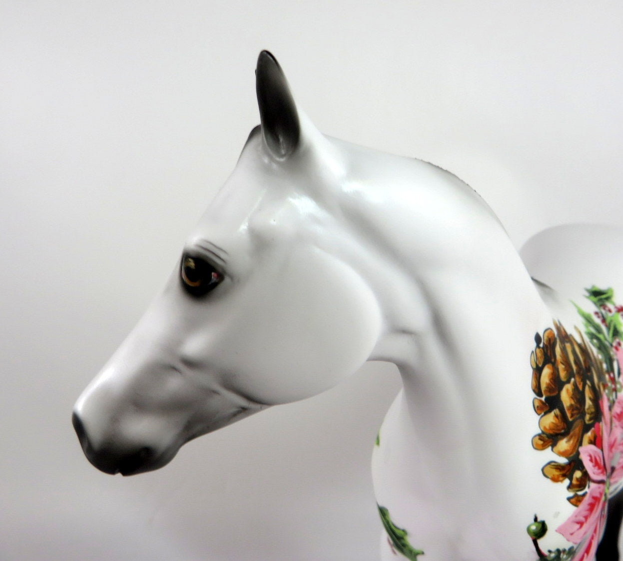 MISTLETOE-OOAK WHITE CHRISTMAS  DECORATOR ISH BY DAWN QUICK WHS19