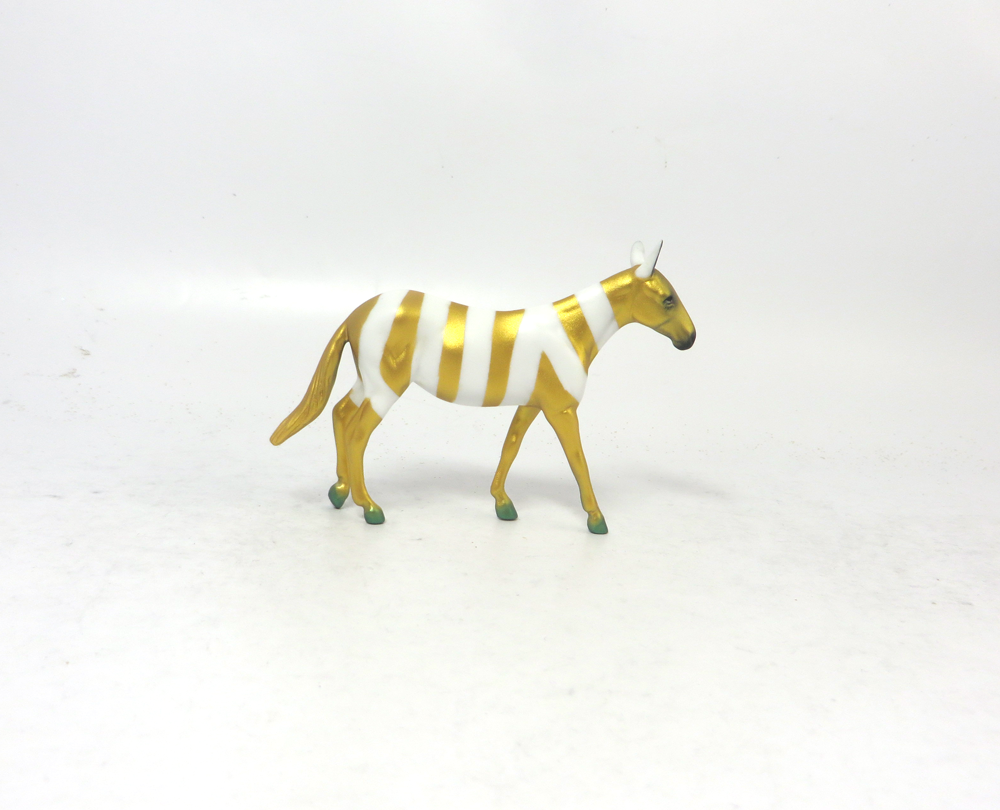 POT OF SHAMROCKS -- OOAK  MULE DECORATOR BY MISSY FOX 2-25-19