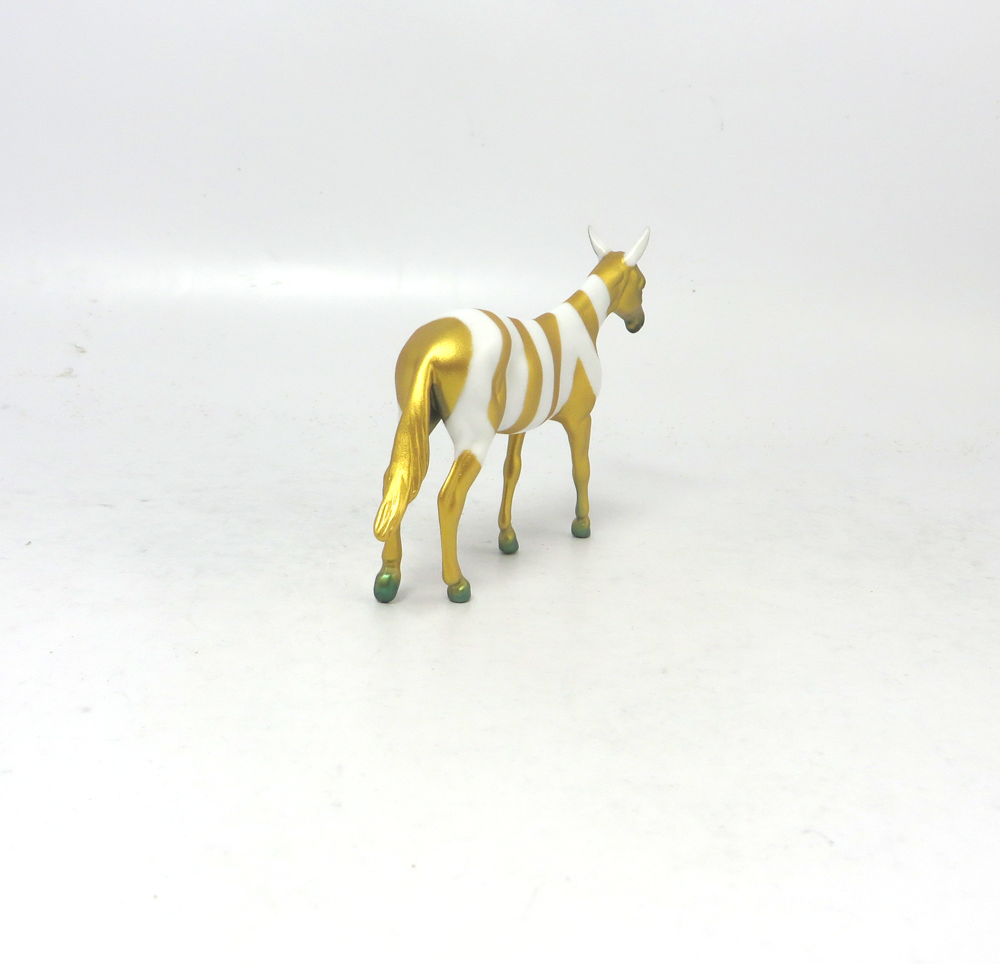 POT OF SHAMROCKS -- OOAK  MULE DECORATOR BY MISSY FOX 2-25-19