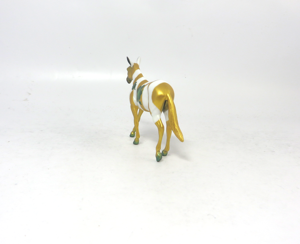 POT OF SHAMROCKS -- OOAK  MULE DECORATOR BY MISSY FOX 2-25-19