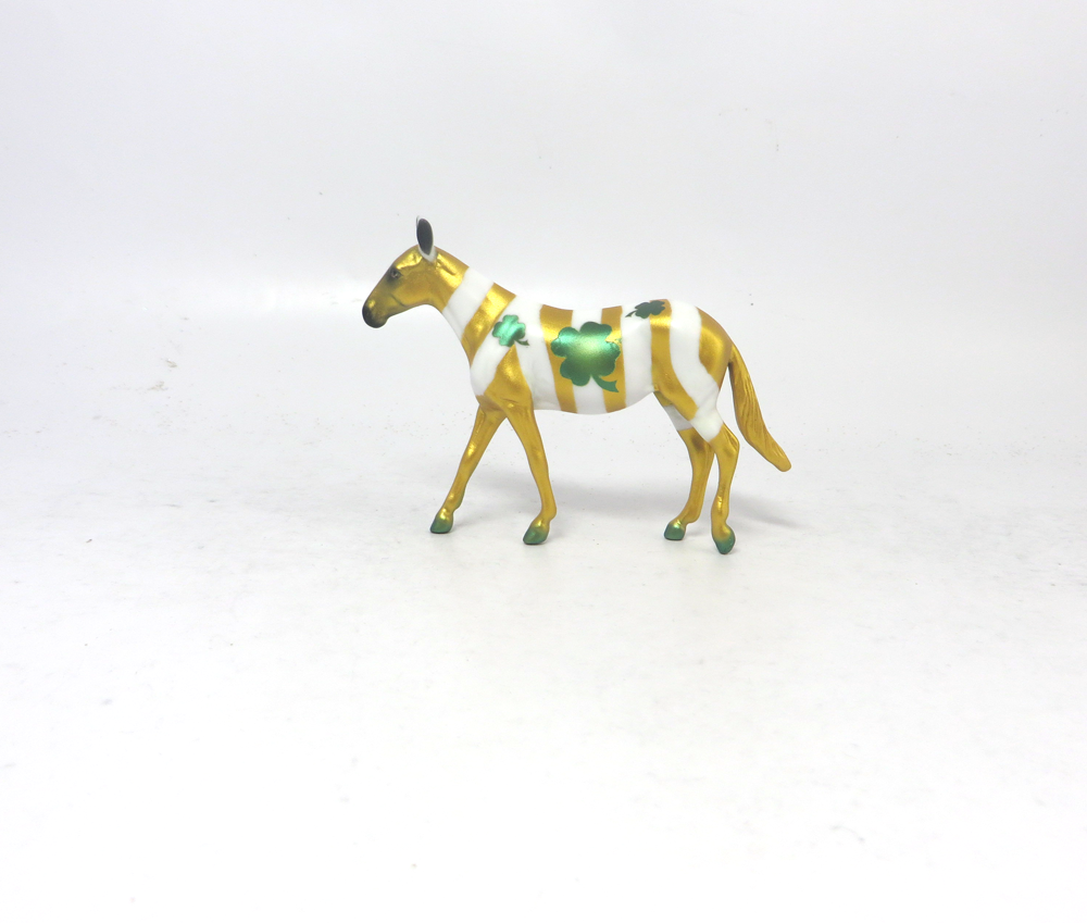 POT OF SHAMROCKS -- OOAK  MULE DECORATOR BY MISSY FOX 2-25-19