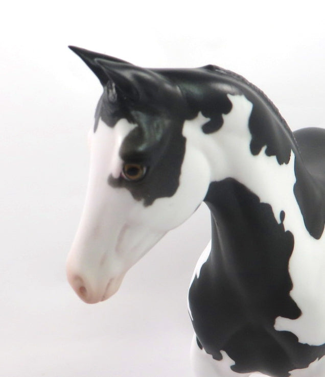 NILLY -OOAK BLACK &amp; WHITE PINTO WEALING MODEL HORSE 1/7/2020