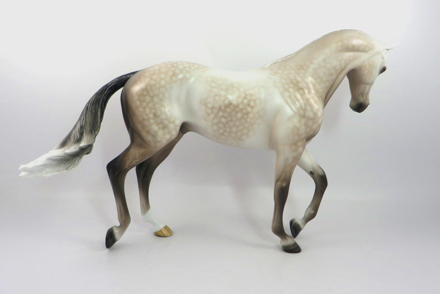 NOBLE-OOAK STAR DAPPLE GREY THOROUGHBRED MODEL HORSE BY SHERYL LEISURE 1/3/20