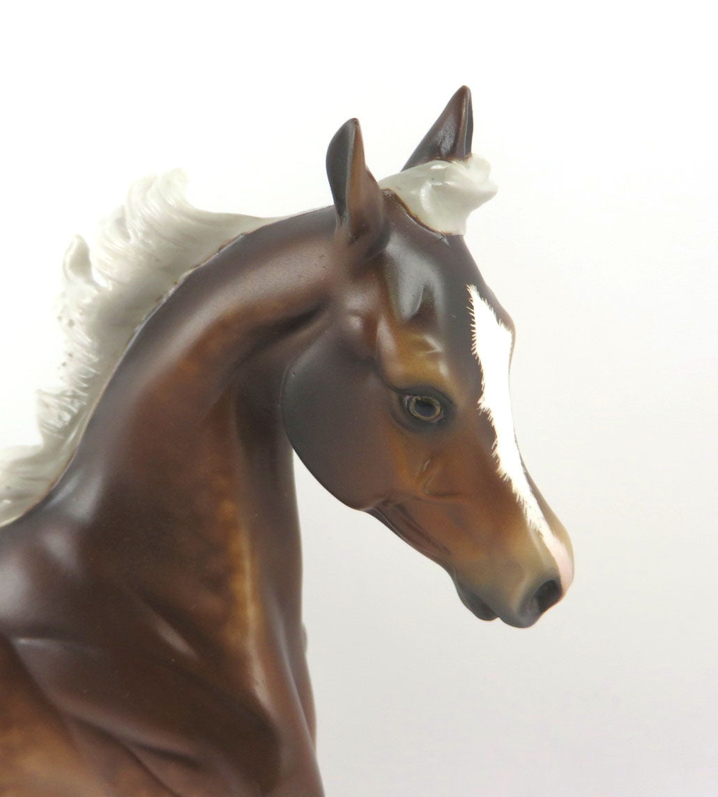 NOBODY&#39;S GHOUL - OOAK CHESTNUT ROAN YEARLING MODEL HORSE BY SHERYL LEISURE MM19