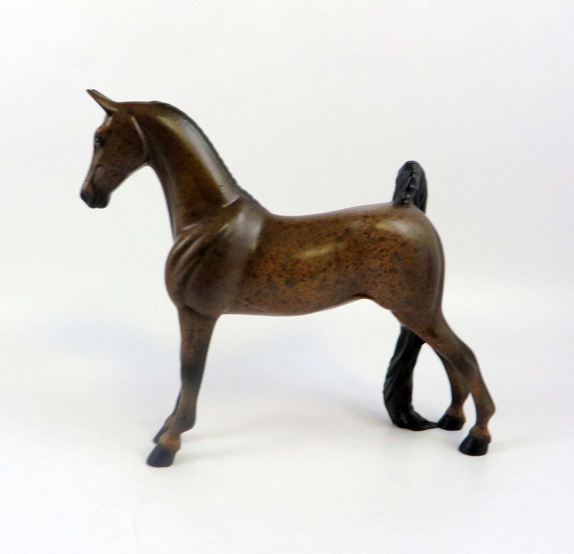ODE-OOAK DARK CHESTNUT ROAN SADDLEBRED PEBBLE MODEL HORSE EQ 19