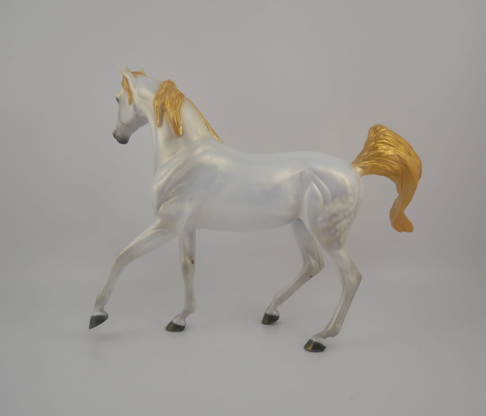 GOLDIE AND GLIMMER -- ARABIAN MARE AND FOAL WHITE UNICORN SET BY DAWN QUICK