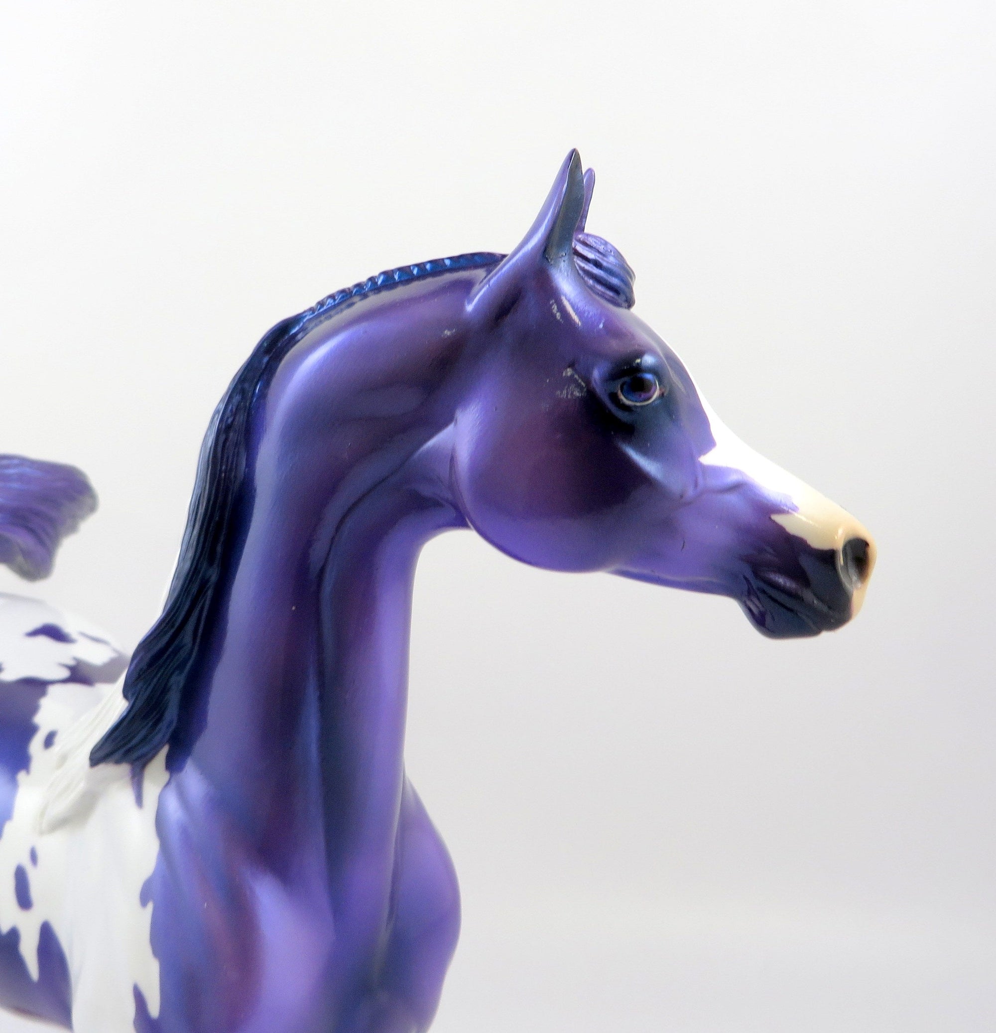 AMETHYSY ARABIAN MODEL HORSE EQ 19