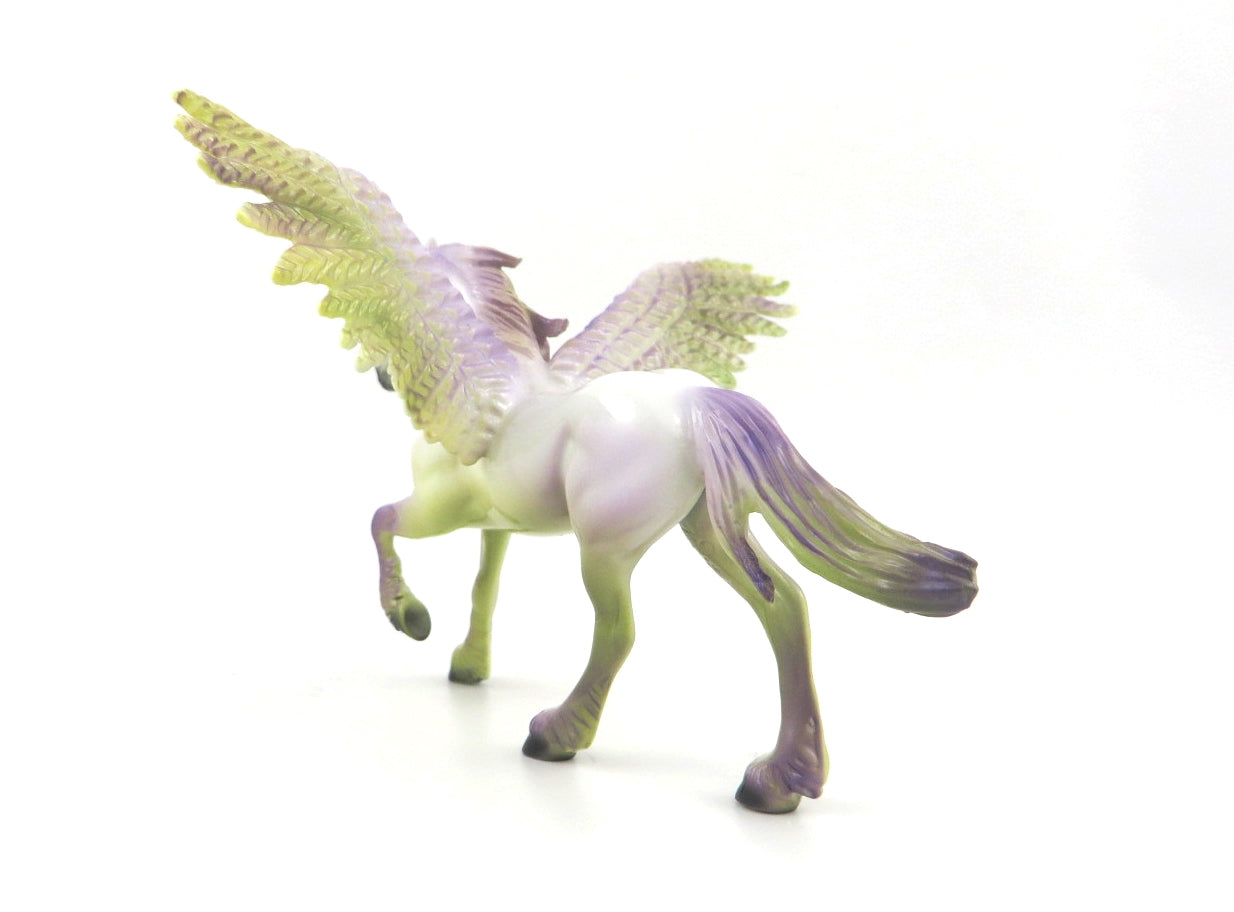 Palette-OOAK Pegsus Fresian By Dawn Quick