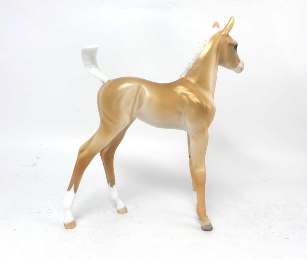 MARY MOONIE --- OOAK PALOMINO ARABIAN FOAL CUSTOM TAIL BY DAWN QUICK EA-19