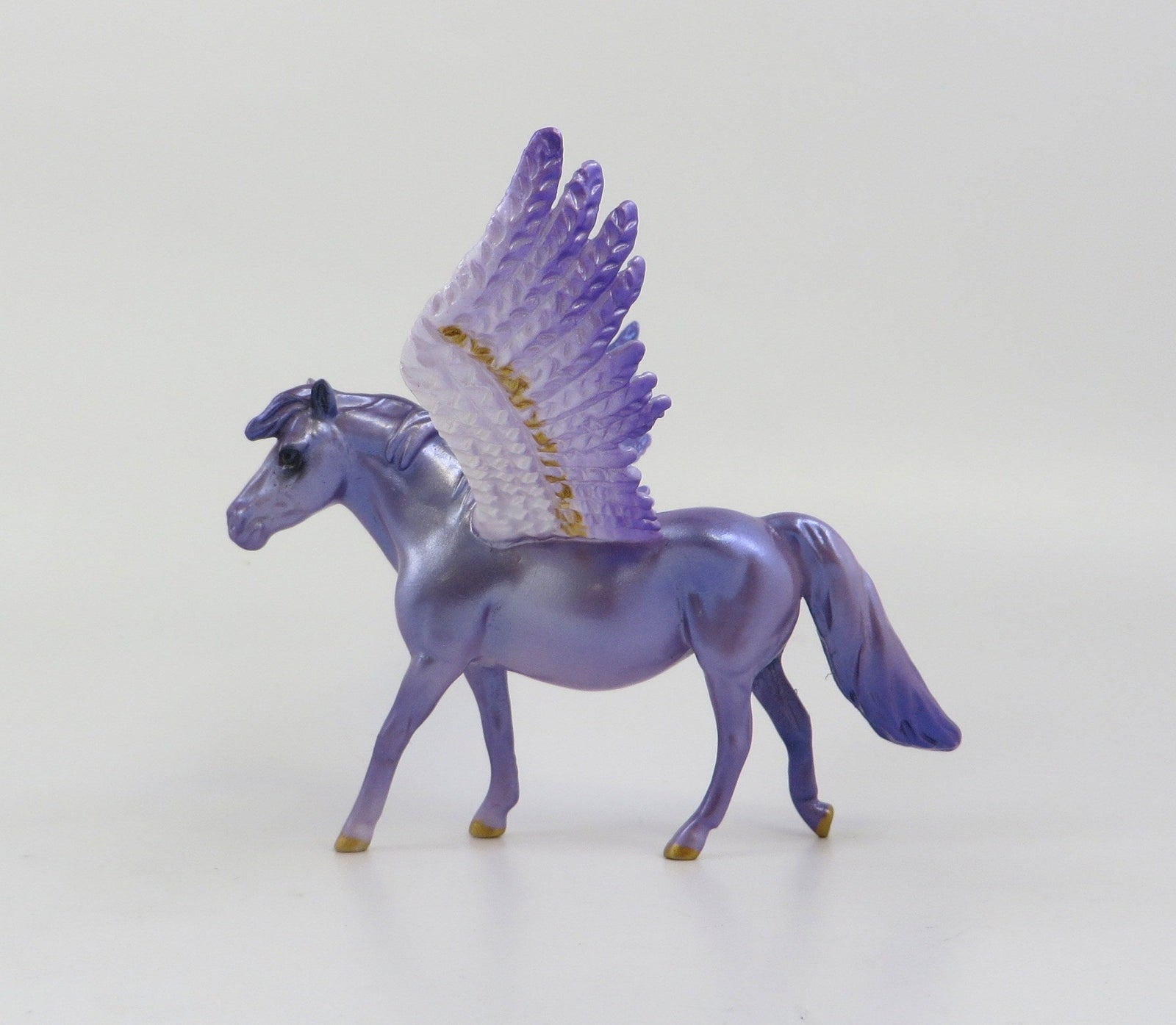 PAULINA-OOAK LAVENDER PEGASUS PONY CHIP MODEL HORSE EQ 19