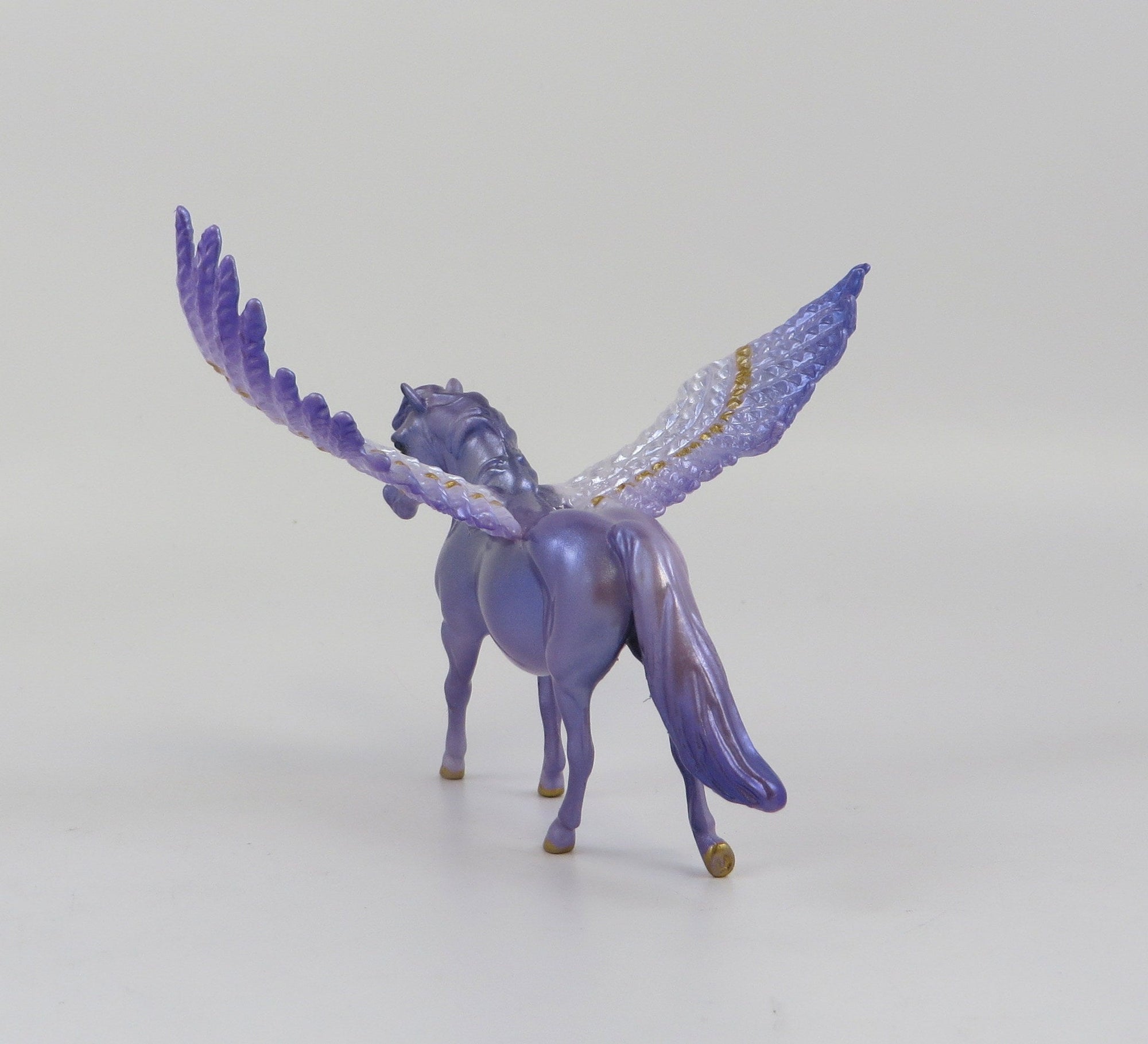 PAULINA-OOAK LAVENDER PEGASUS PONY CHIP MODEL HORSE EQ 19