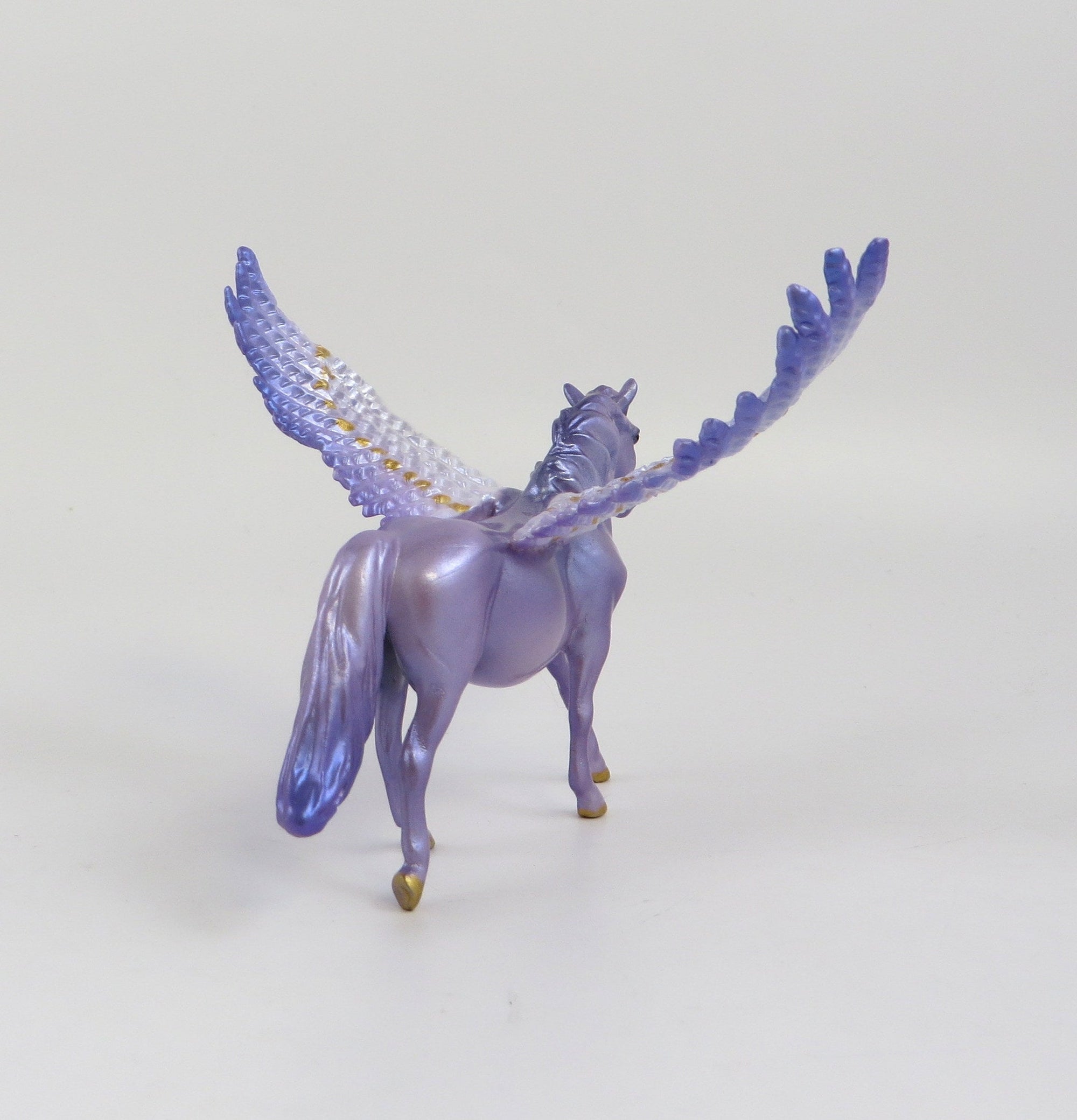 PAULINA-OOAK LAVENDER PEGASUS PONY CHIP MODEL HORSE EQ 19