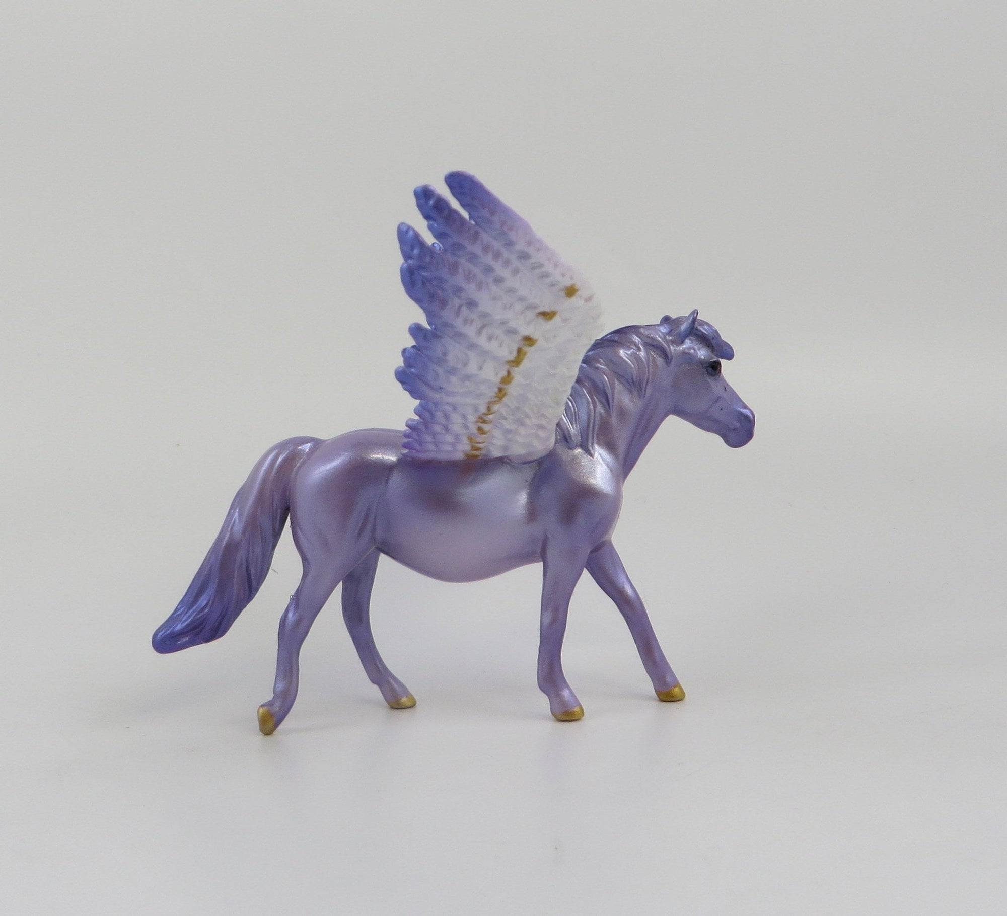 PAULINA-OOAK LAVENDER PEGASUS PONY CHIP MODEL HORSE EQ 19