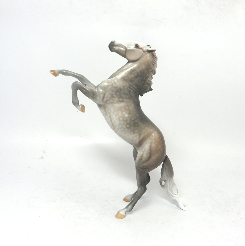 ANCHOR-- OOSK DAPPLES ROSE GREY REAING PEBBLE BY DAWN QUICK MW19