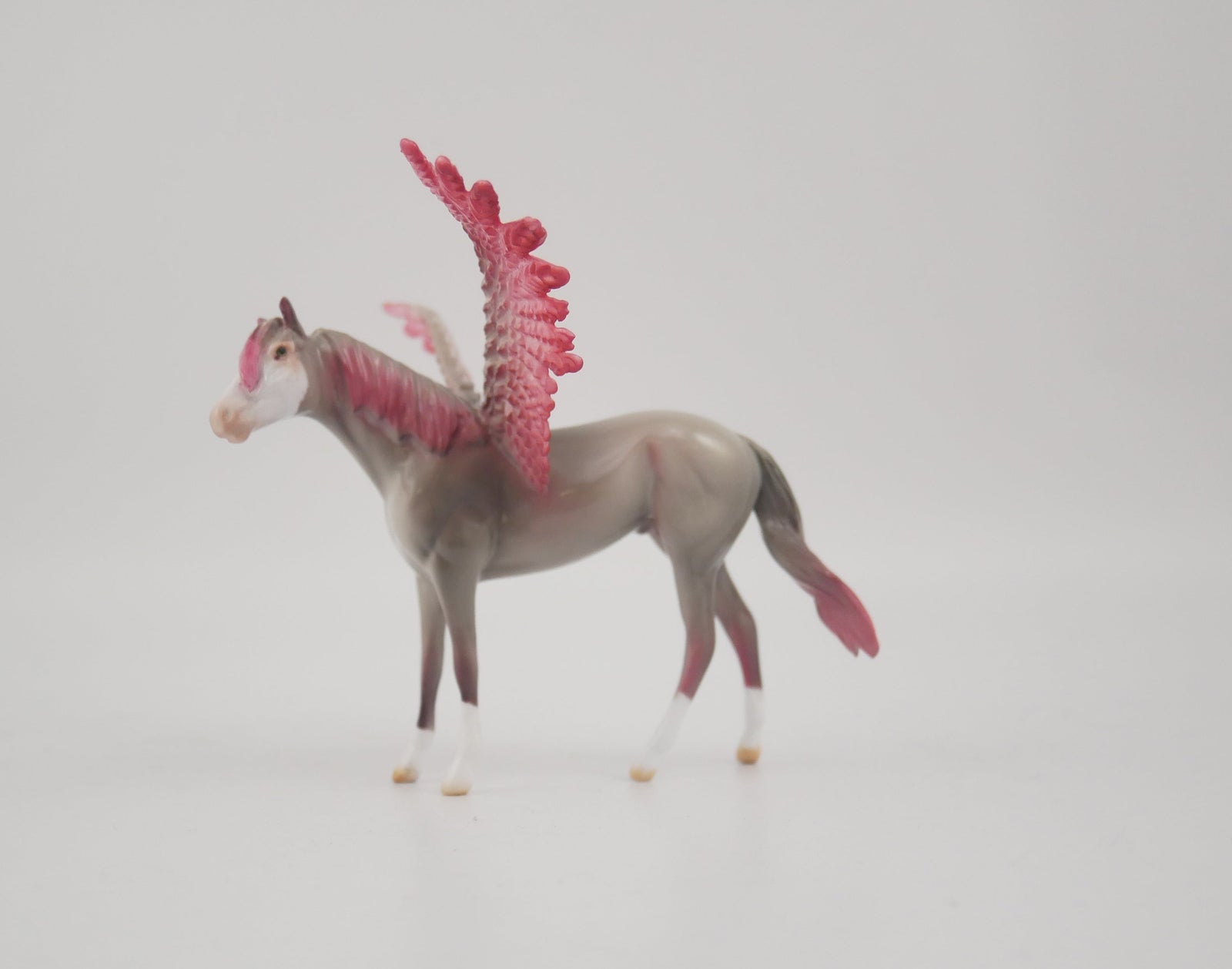 PERLE NOIR-OOAK GREY CHIP BY KAYLA WESSE EQ 2020