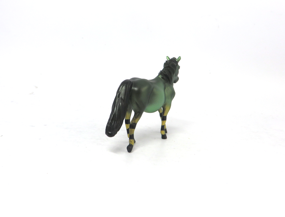PINCH ME  -- OOAK PONY CHIP ST. PATRICKS DAY DECORATOR BY MISSY FOX 2-25-19