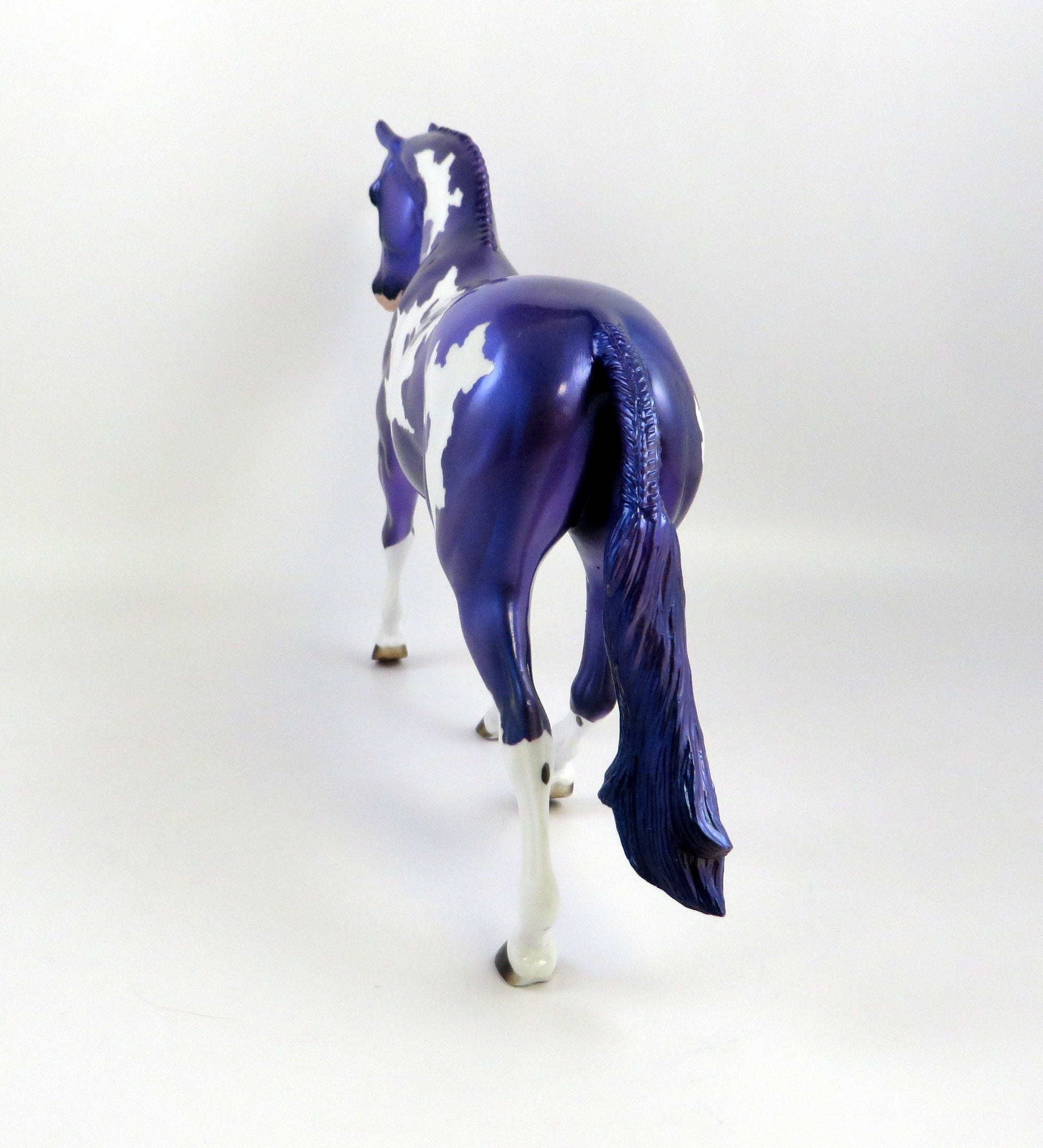 AMETHYST PONY MODEL HORSE EQ 19