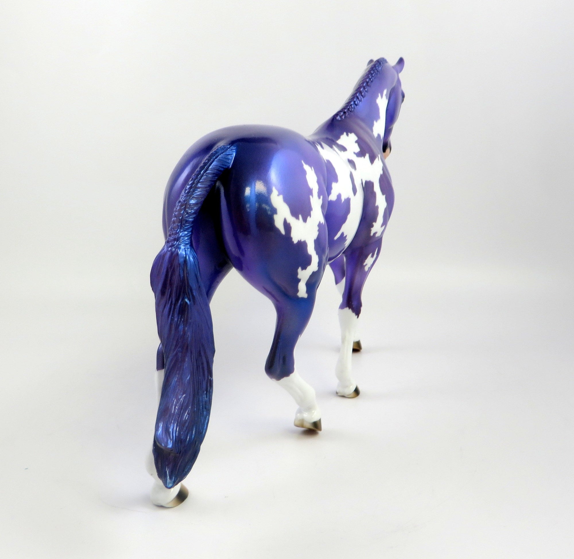 AMETHYST PONY MODEL HORSE EQ 19