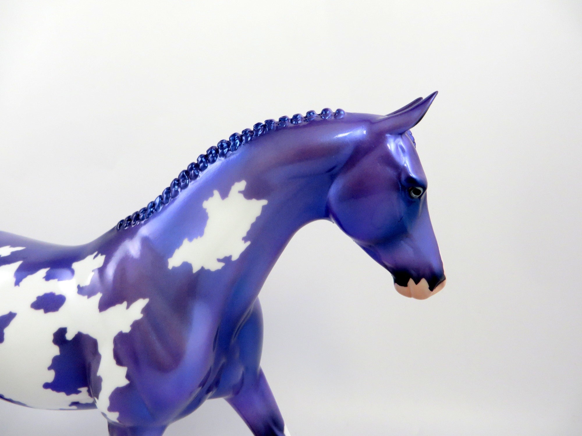 AMETHYST PONY MODEL HORSE EQ 19