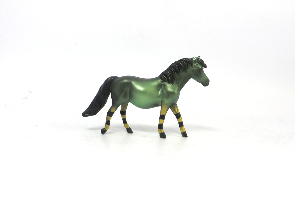 PINCH ME  -- OOAK PONY CHIP ST. PATRICKS DAY DECORATOR BY MISSY FOX 2-25-19