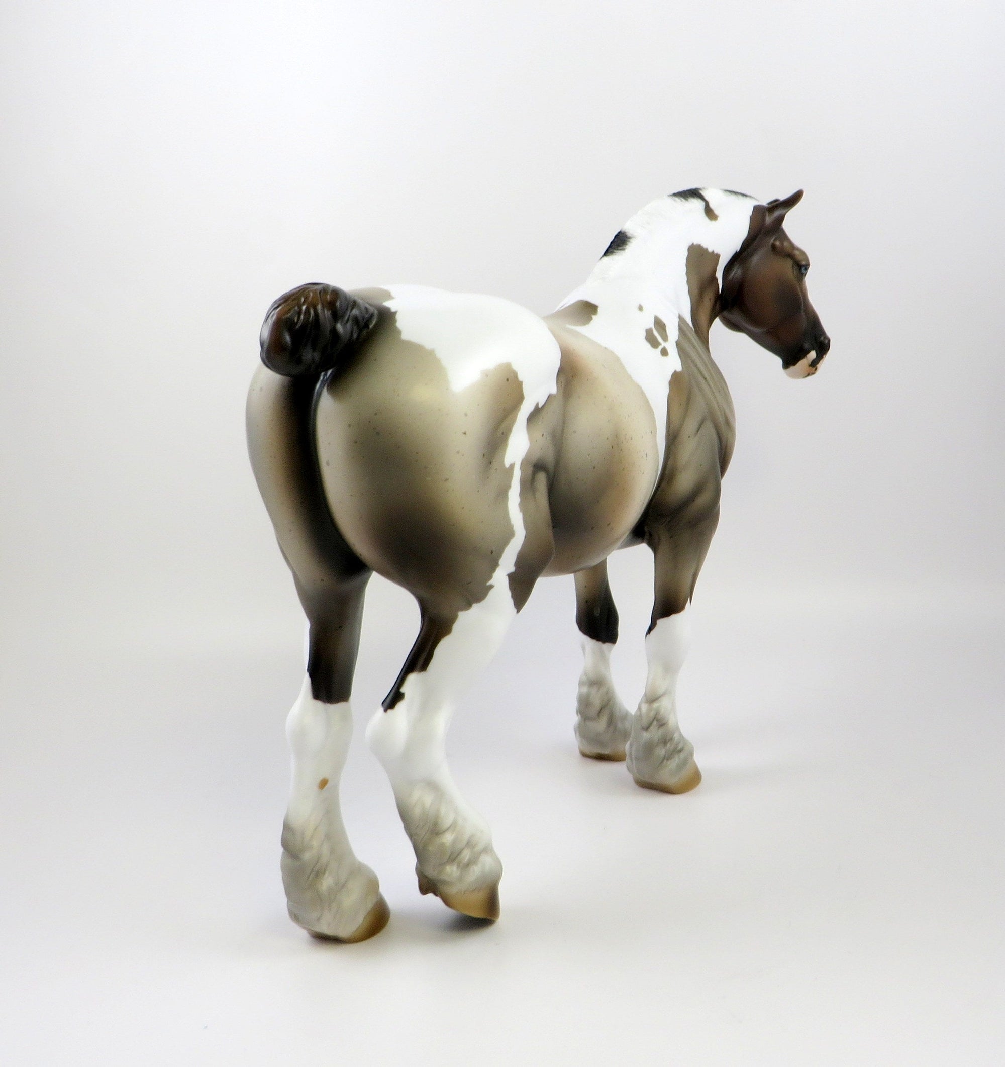 PRINCE HARRY-LE-10 ROAN TOBIANO HEAVY DRAFT MODEL HORSE EQ 19