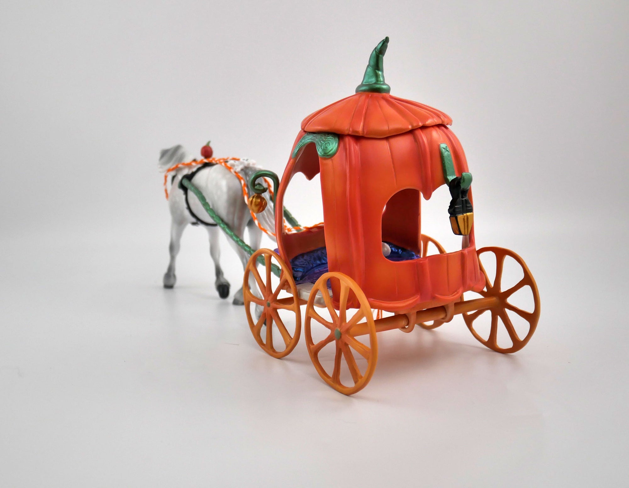 PUMPKINELLA- A OOAK-CARRIAGE CUSTOMISED BY MALLORY AND PAINTED BY AUDREY DIXON MM2020