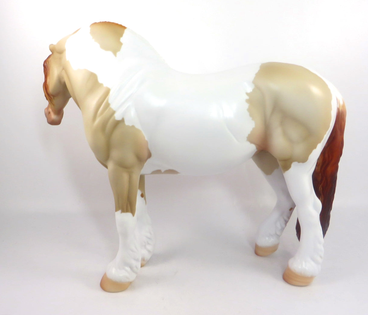 PUNT-LE-15 CHAMPAGNE TOBIANO HEACY DRAFT MARE MODEL HORSE SB20