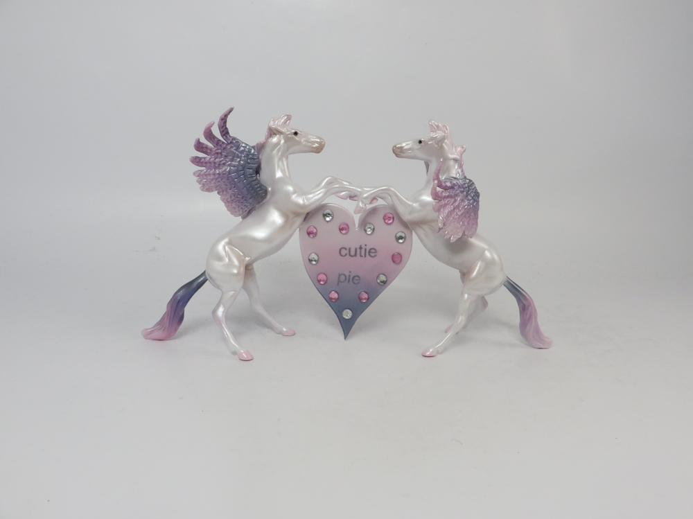 CUTIE PIES- OOAK- PEARL DOUBLE REARING PEGACHIPS HEART VALENTINE DECORATOR &quot;KISS ME&quot; - SB19