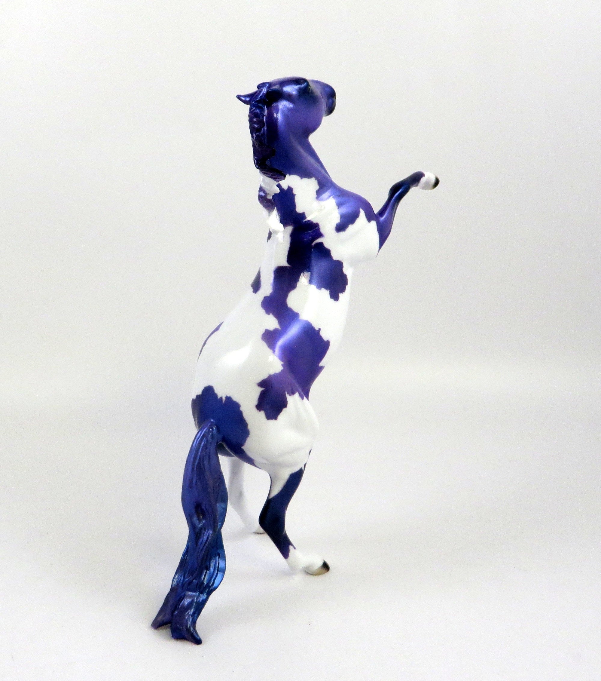 AMETHYST REARING PEBBLE MODEL HORSE EQ 19