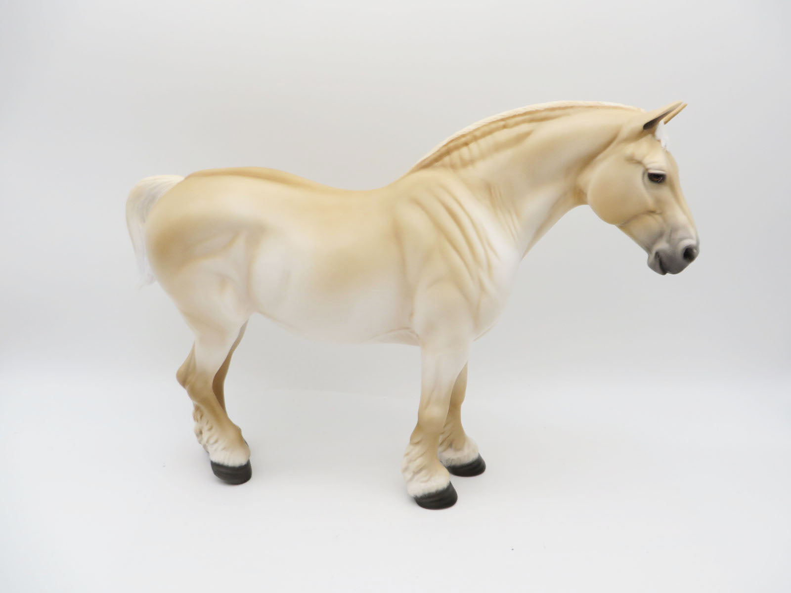 Rebel Without A Claus - OOAK - Palomino Heavy Draft Mare - Painted by Ellen Robbins - CT22