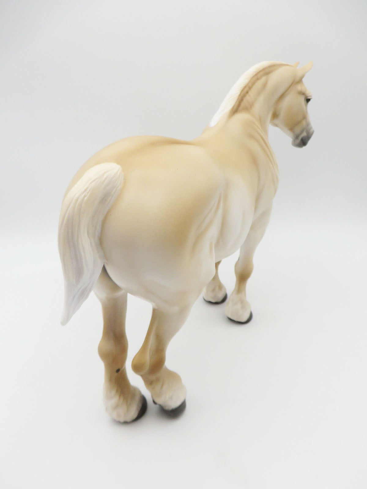 Rebel Without A Claus - OOAK - Palomino Heavy Draft Mare - Painted by Ellen Robbins - CT22