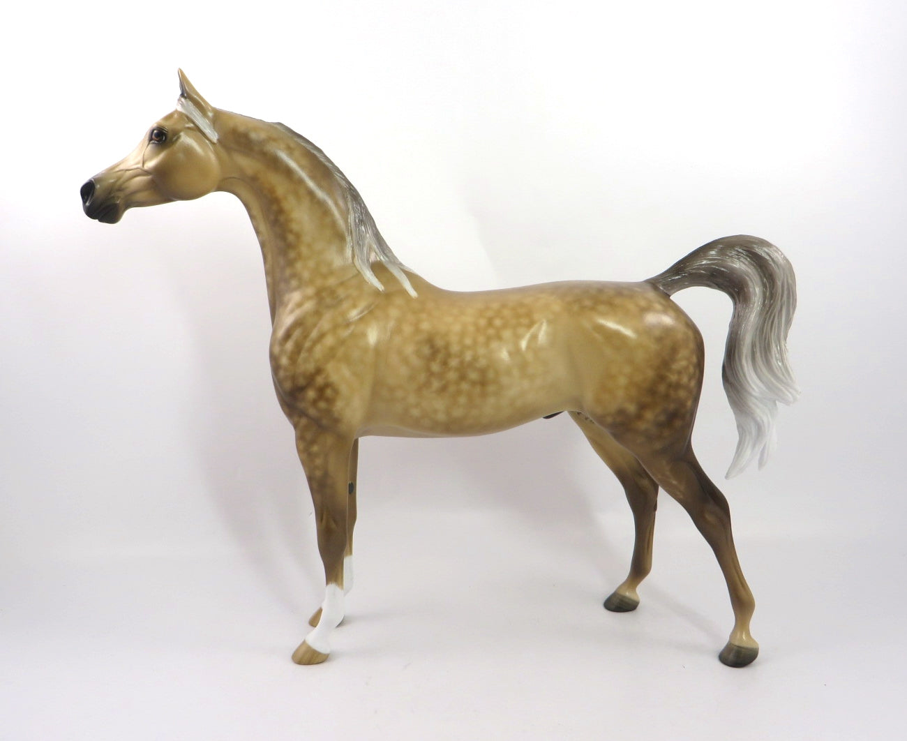 REGAL-OOAK DAPPLE SOOTY PALOMINO ARABIAN MODEL HORSE 1/3/20