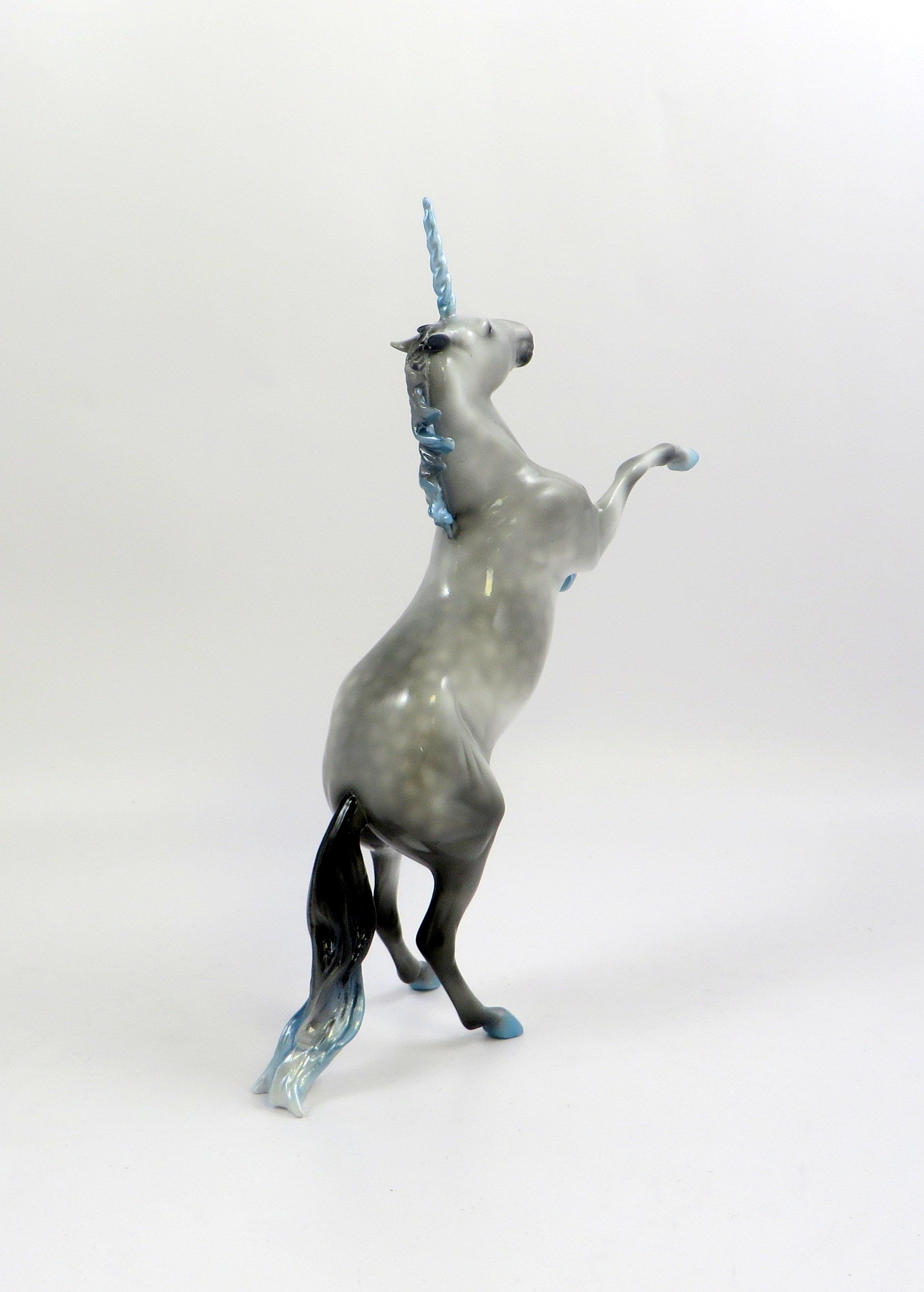 REGAL HEART DAPPLE GREY UNICORN PEBBLES MODEL HORSE EQ 2019