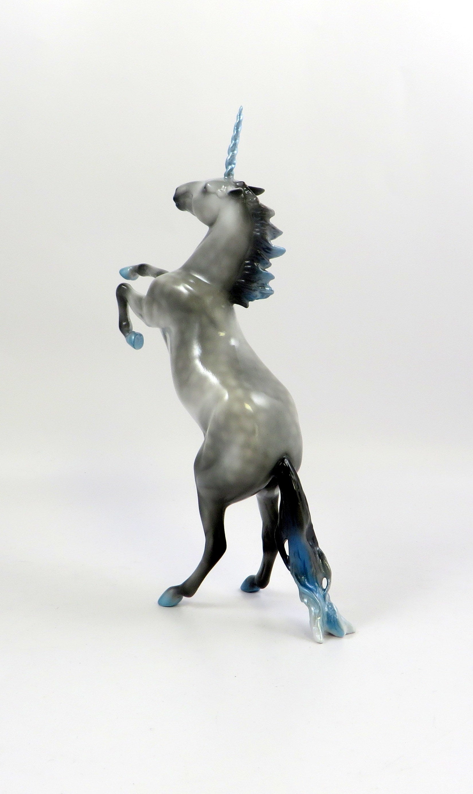 REGAL HEART DAPPLE GREY UNICORN PEBBLES MODEL HORSE EQ 2019