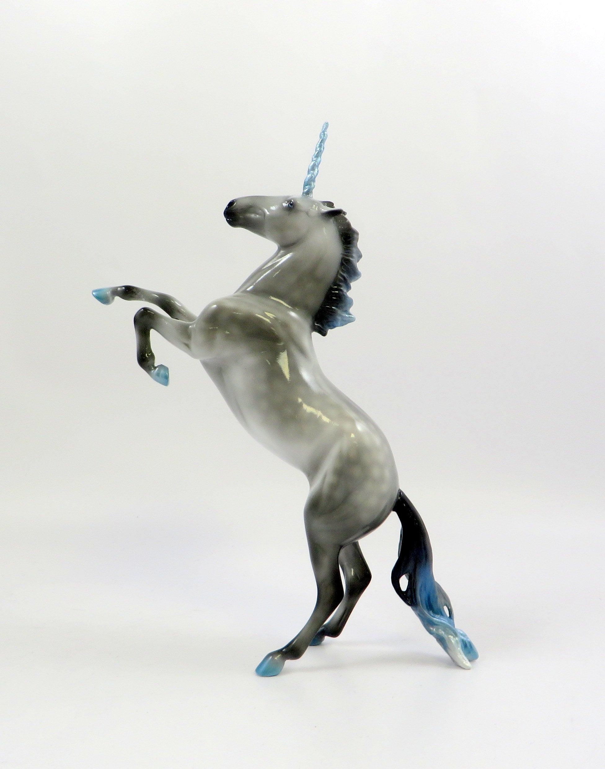 REGAL HEART DAPPLE GREY UNICORN PEBBLES MODEL HORSE EQ 2019