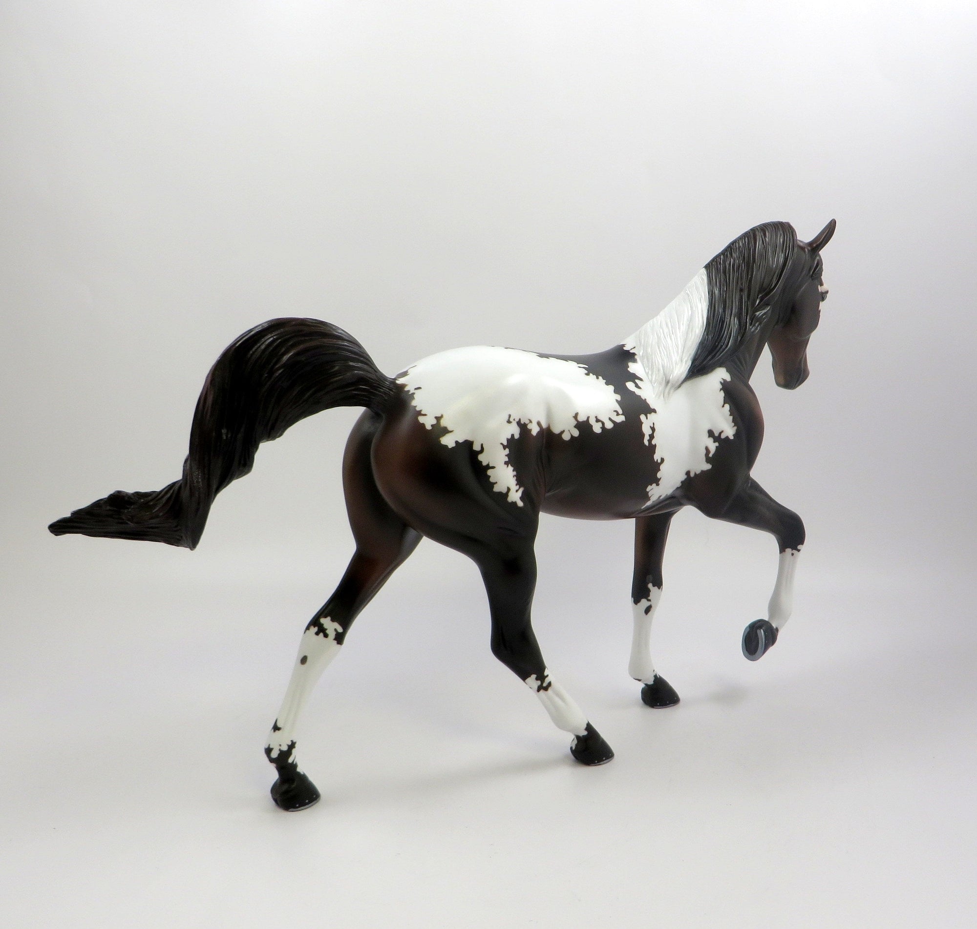 REGENCY-OOAK BAY PAINT TWH MODEL HORSE EQ 19