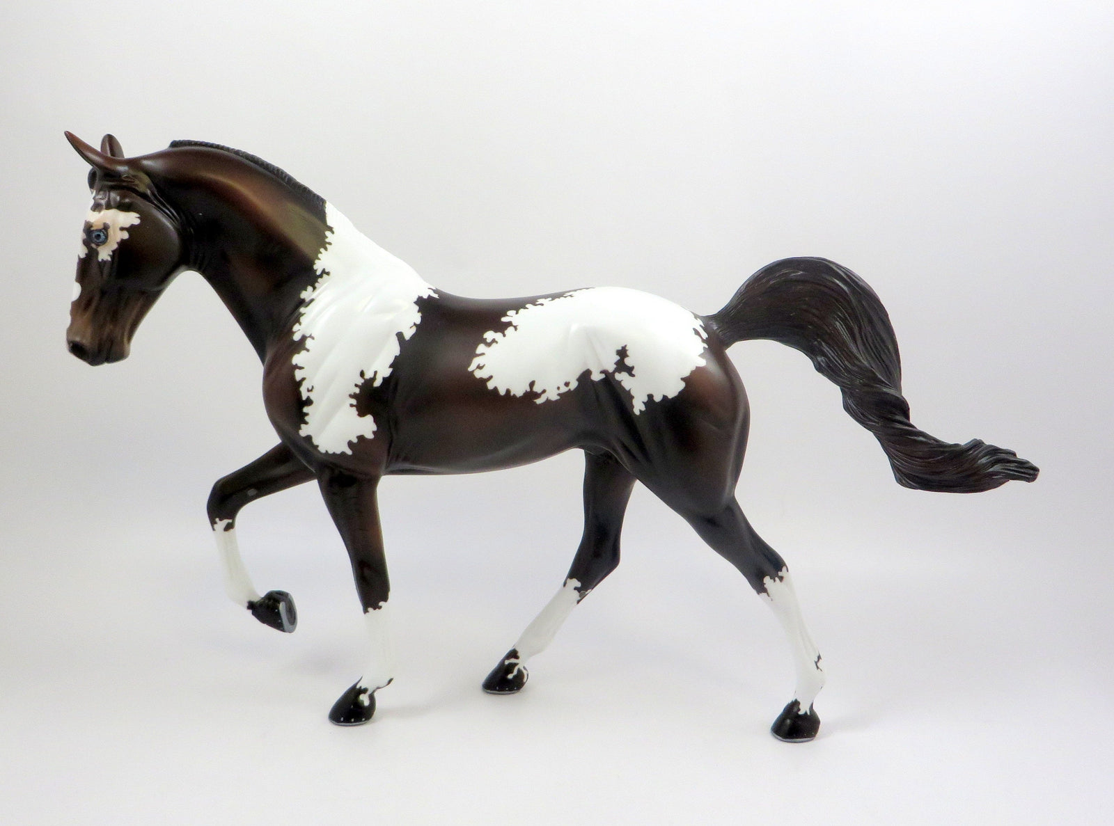REGENCY-OOAK BAY PAINT TWH MODEL HORSE EQ 19