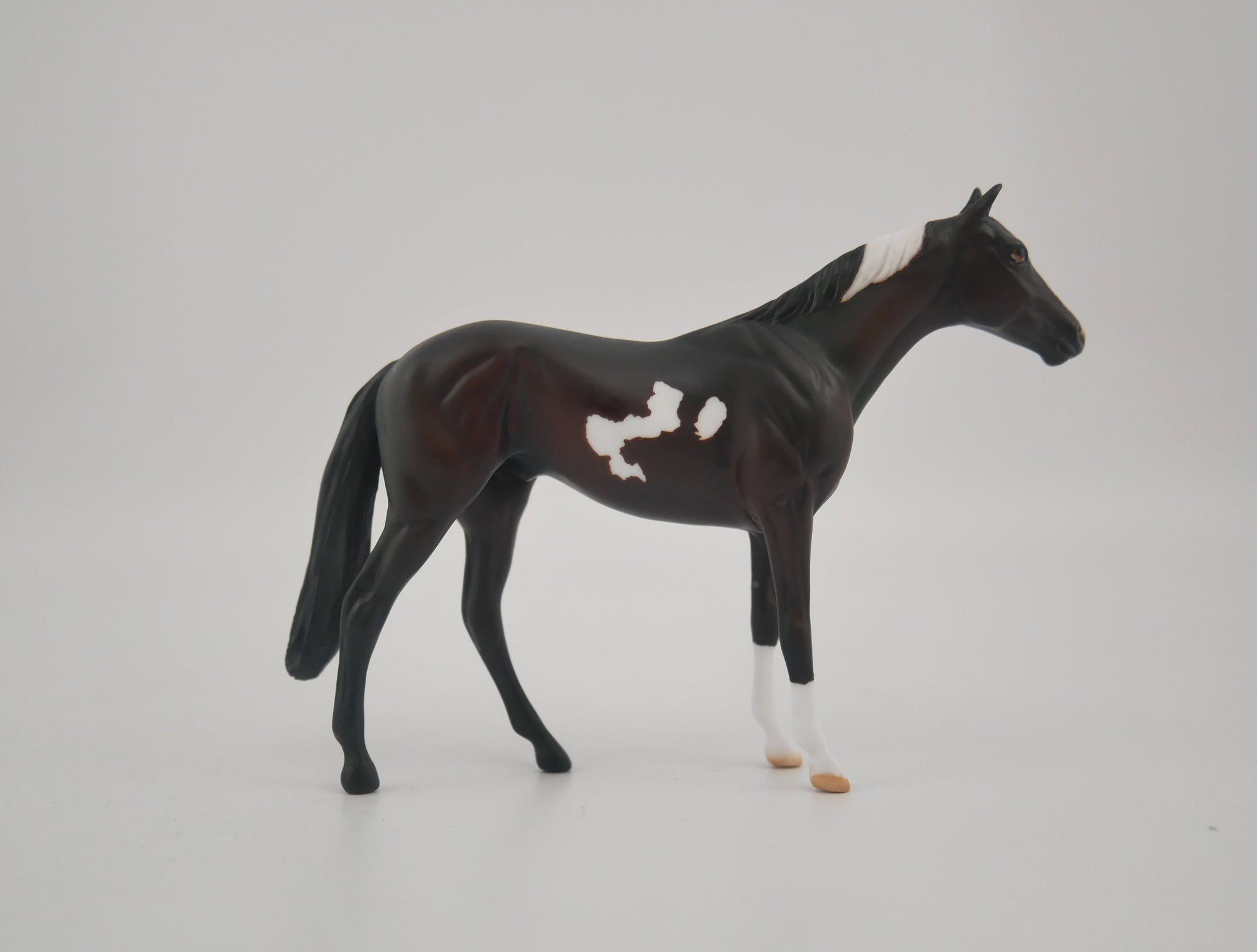 Rockweed-OOAK Bay Pinto Thoroughbred Chip