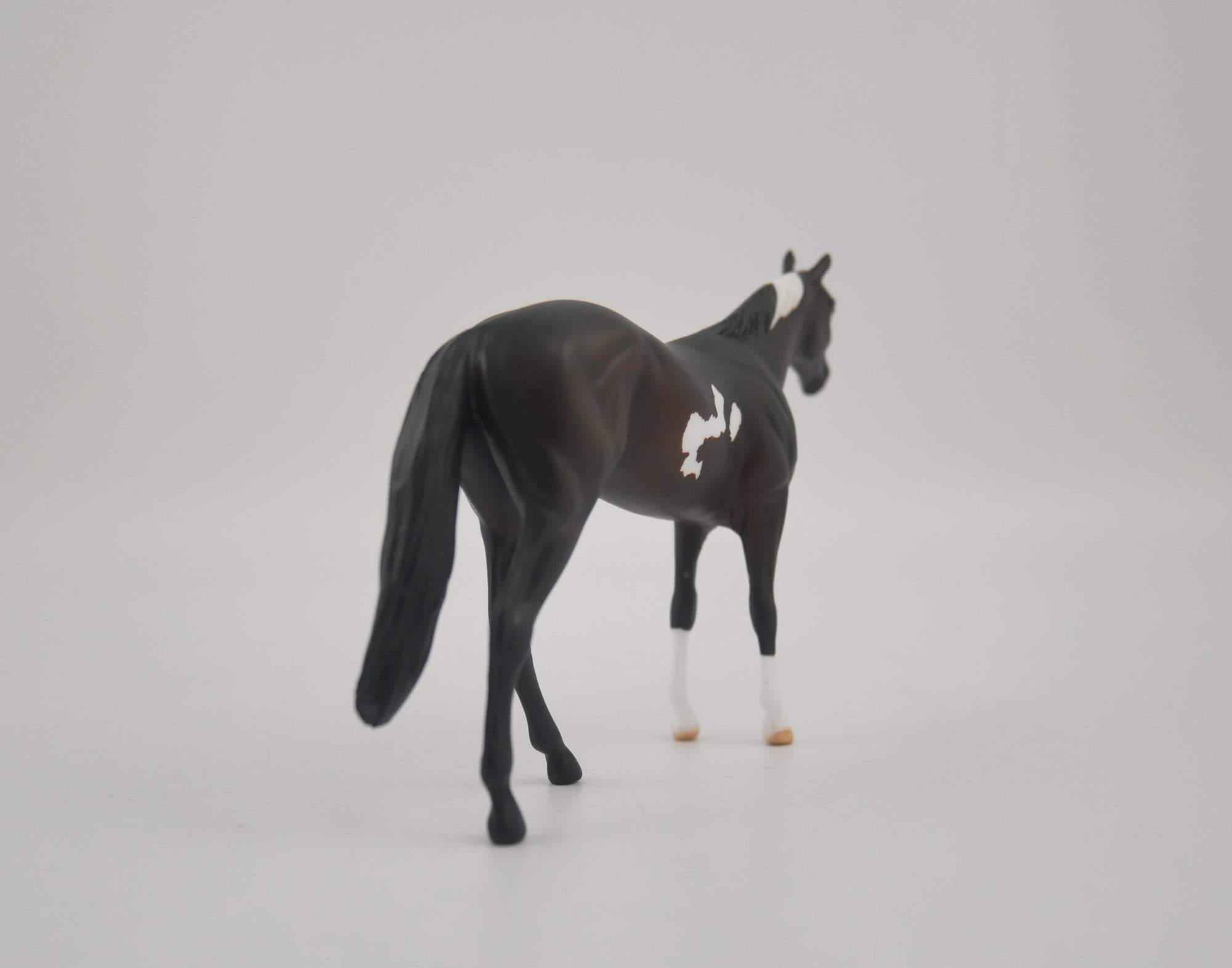 Rockweed-OOAK Bay Pinto Thoroughbred Chip