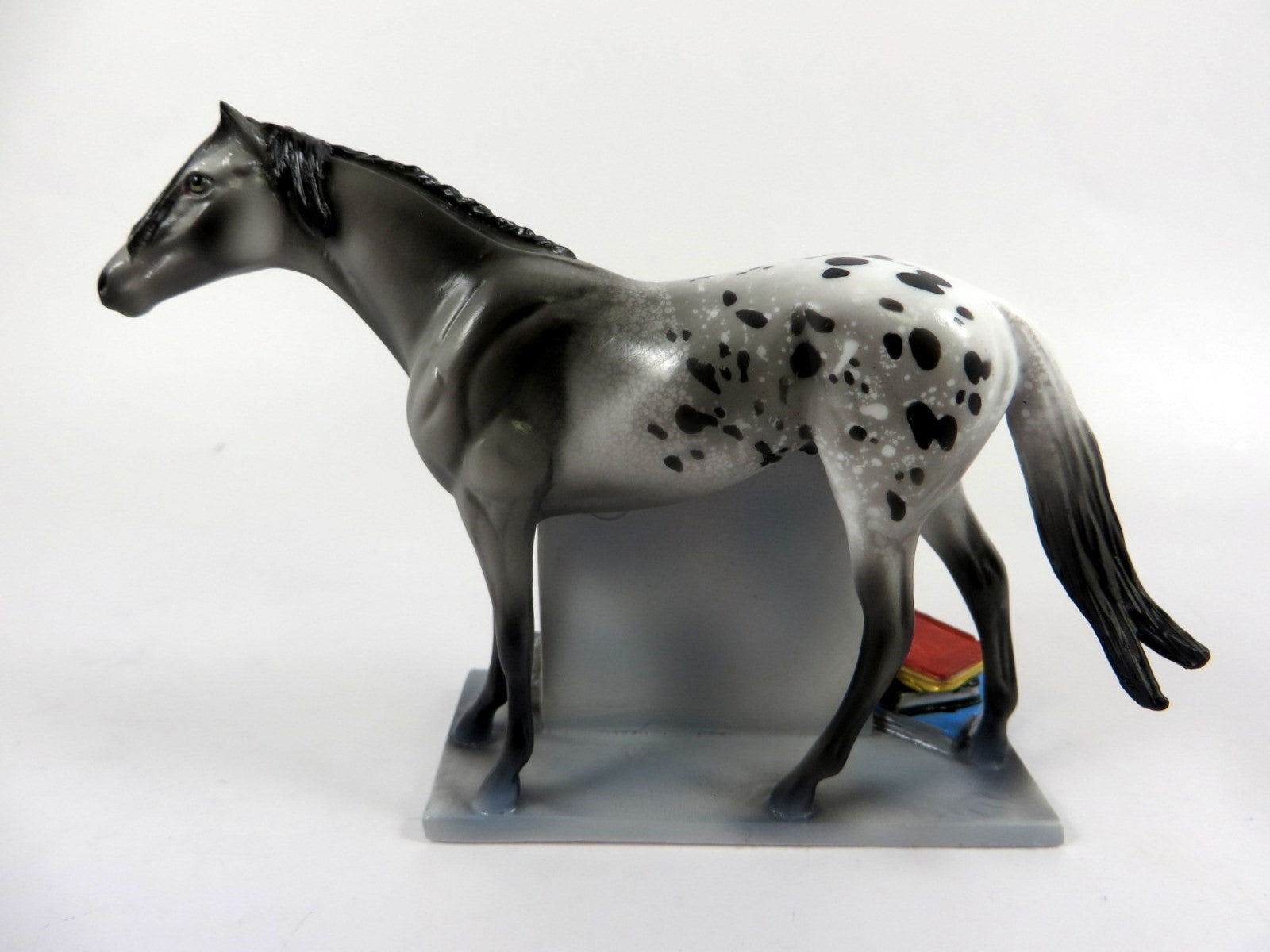 RON N. HYDE-OOAK  GRAY THOROUGHBRED APPY TOMBSTONE CHIP DECORATOR BY DAWN QUICK MM19