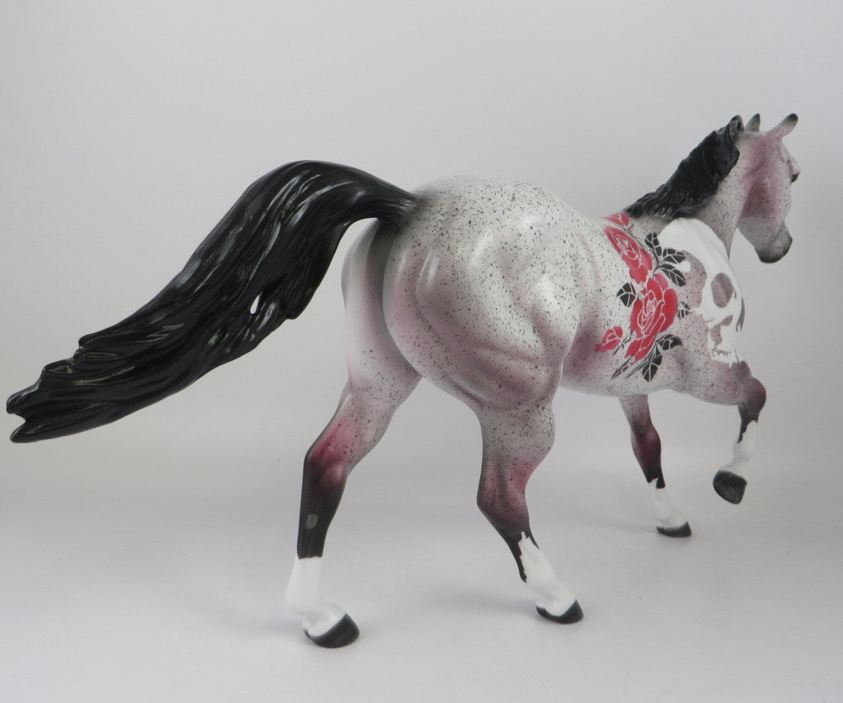 PHANTOM ROSE -LE-10 ROSE HALLOWEEN DECORATOR BY DAWN QUICK MM19