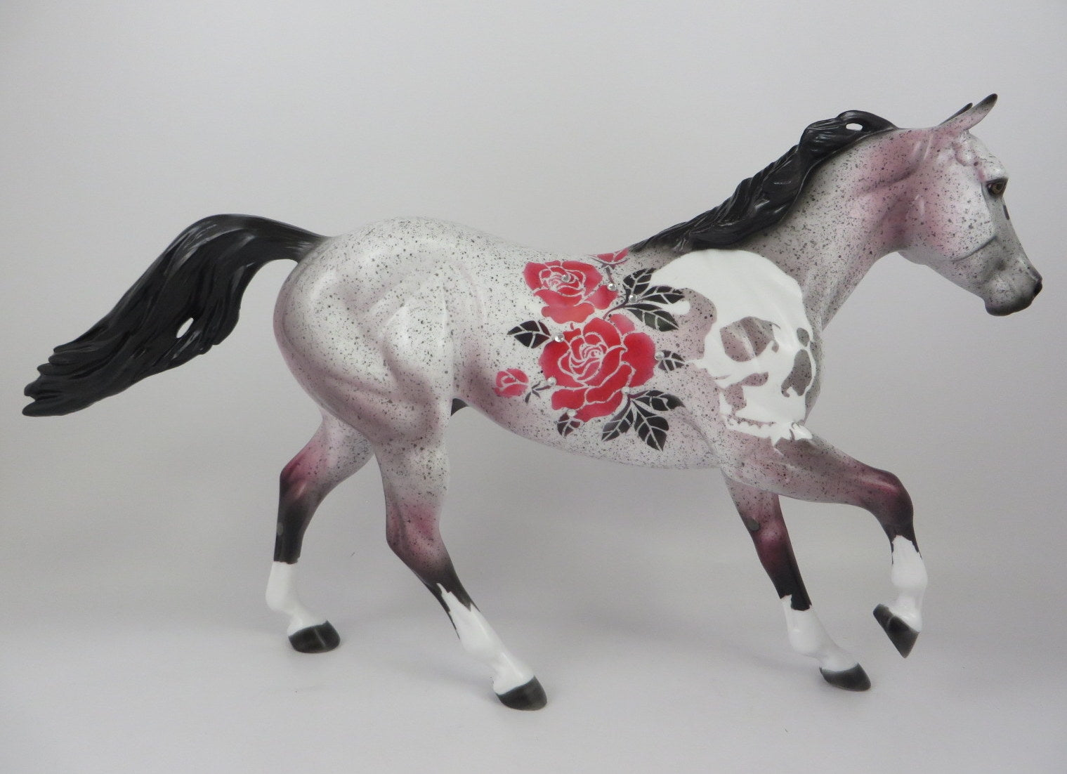 PHANTOM ROSE -LE-10 ROSE HALLOWEEN DECORATOR BY DAWN QUICK MM19