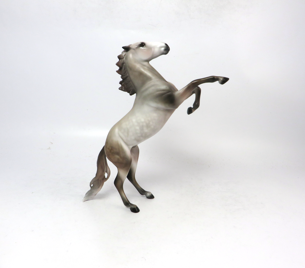 PASSER-- OOAK DAPPLED ROSE GREY MUSTANG PEBBLE BY JULIE KEIM SB19