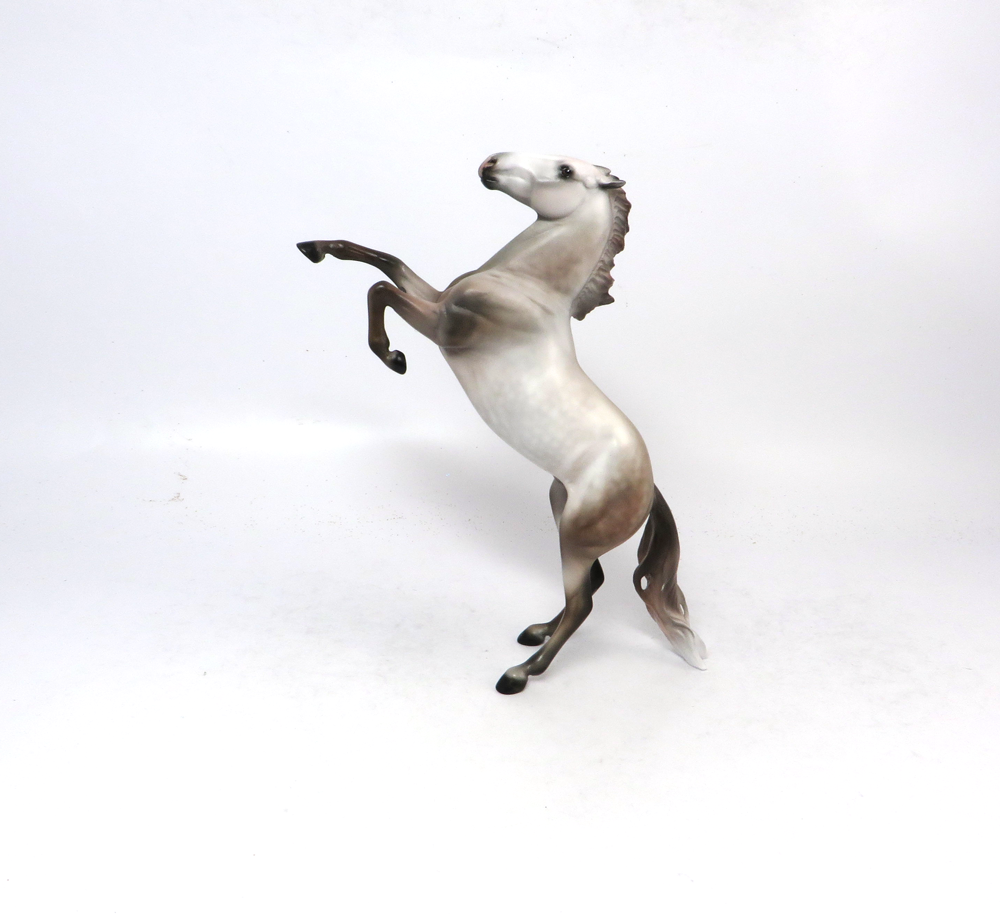 PASSER-- OOAK DAPPLED ROSE GREY MUSTANG PEBBLE BY JULIE KEIM SB19