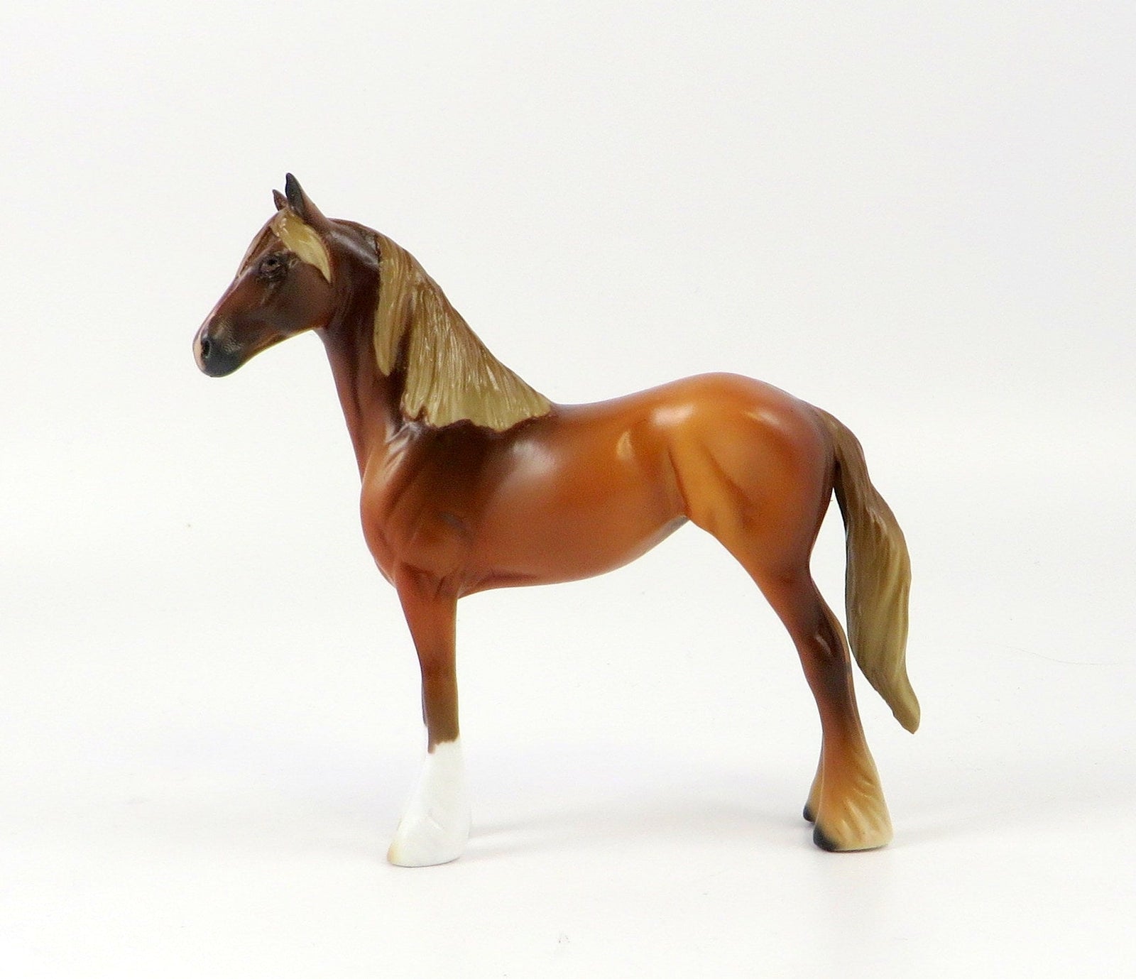 ROYSE-OOAK FLAXEN CHESTNUT STANDING DRAFT CHIP MODEL HORSE EQ 19