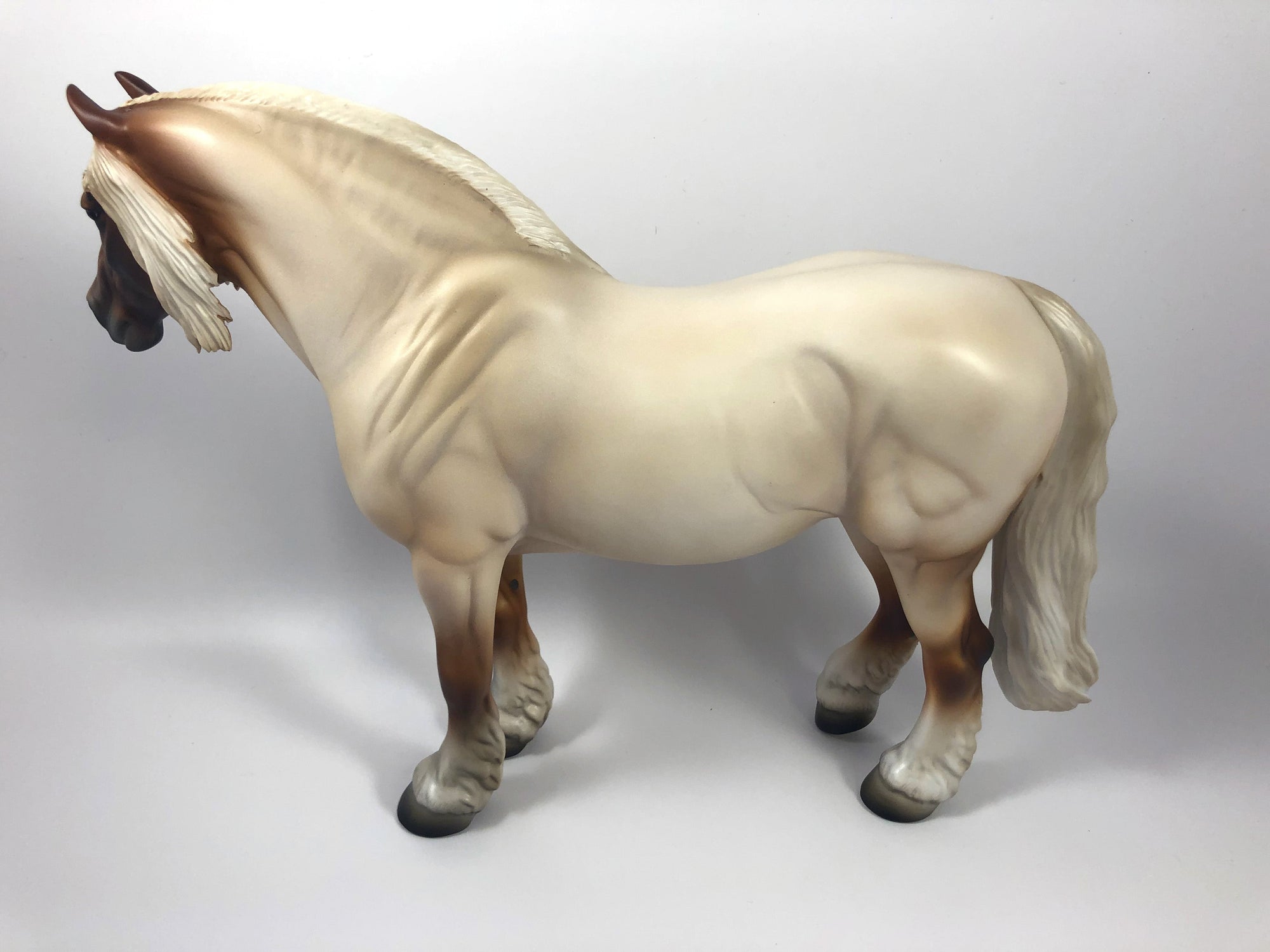 WYNNIE-LE-30 STRAWBERRY ROAN HEAVY DRAFT MARE MODEL HORSE SHCF 2019