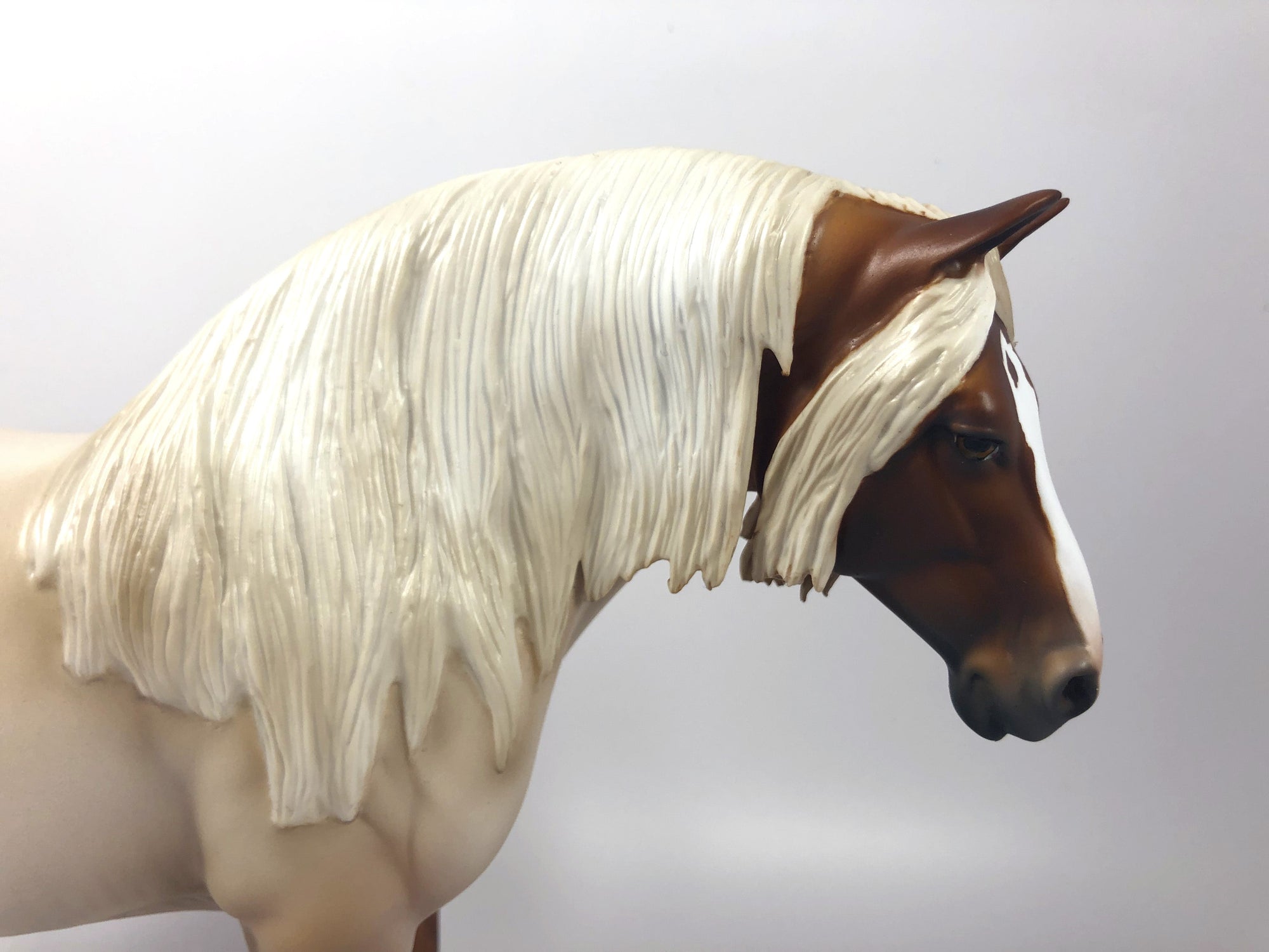 WYNNIE-LE-30 STRAWBERRY ROAN HEAVY DRAFT MARE MODEL HORSE SHCF 2019