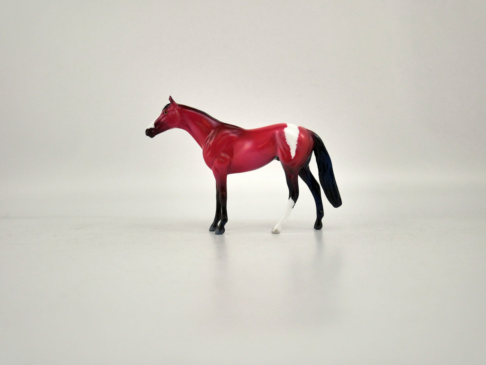 What is inside the Box> Santa Claus 12/20