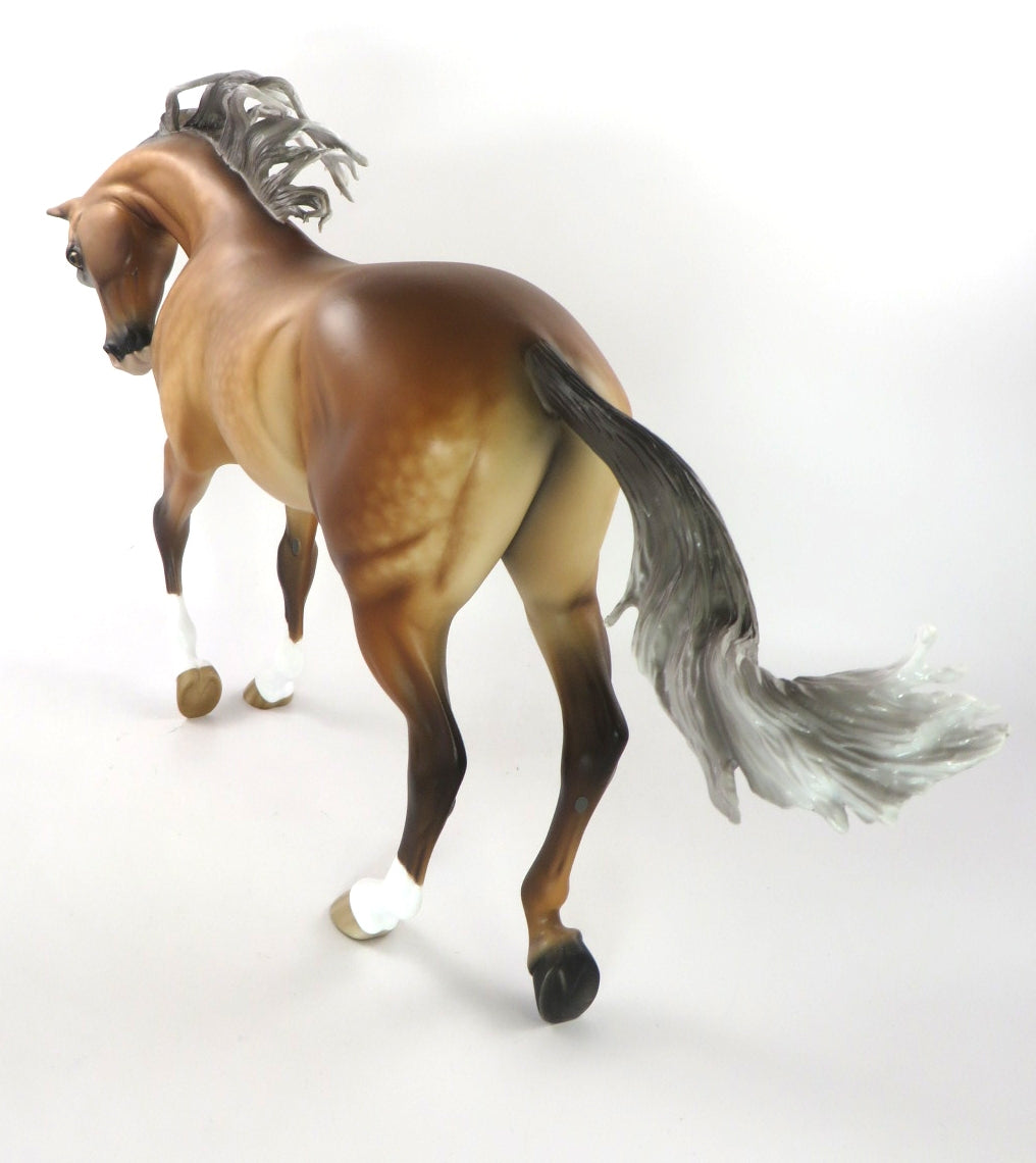 SCHNITZEL - OOAK STAR DAPPLE SILVER BAY CM THOROUGHBRED BY SHERYL LEISURE WHS19